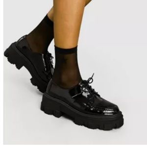 ASOS • Mall chunky lace up flat shoes patent leather • Size 9.5